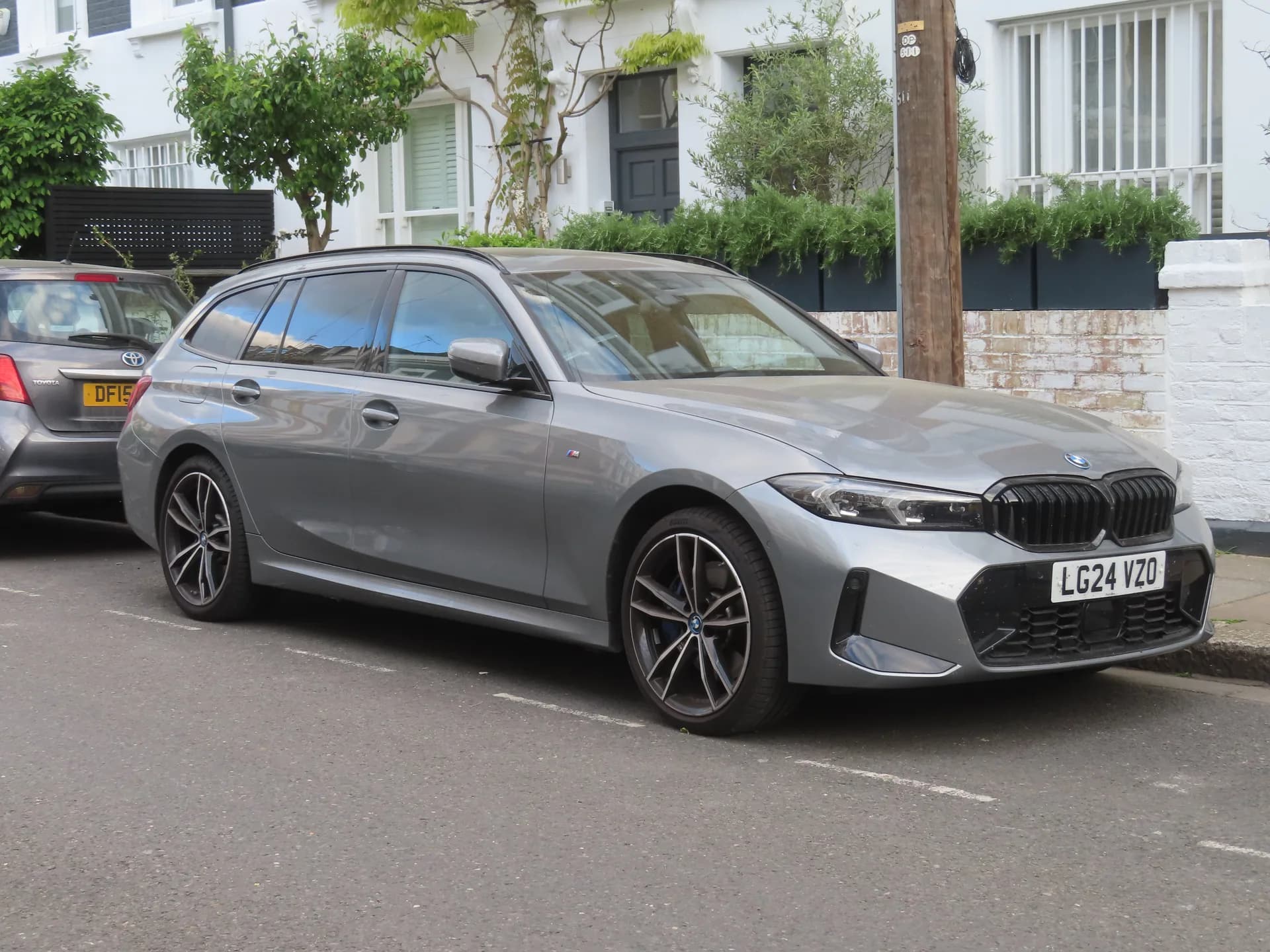 BMW 3 Series 330i