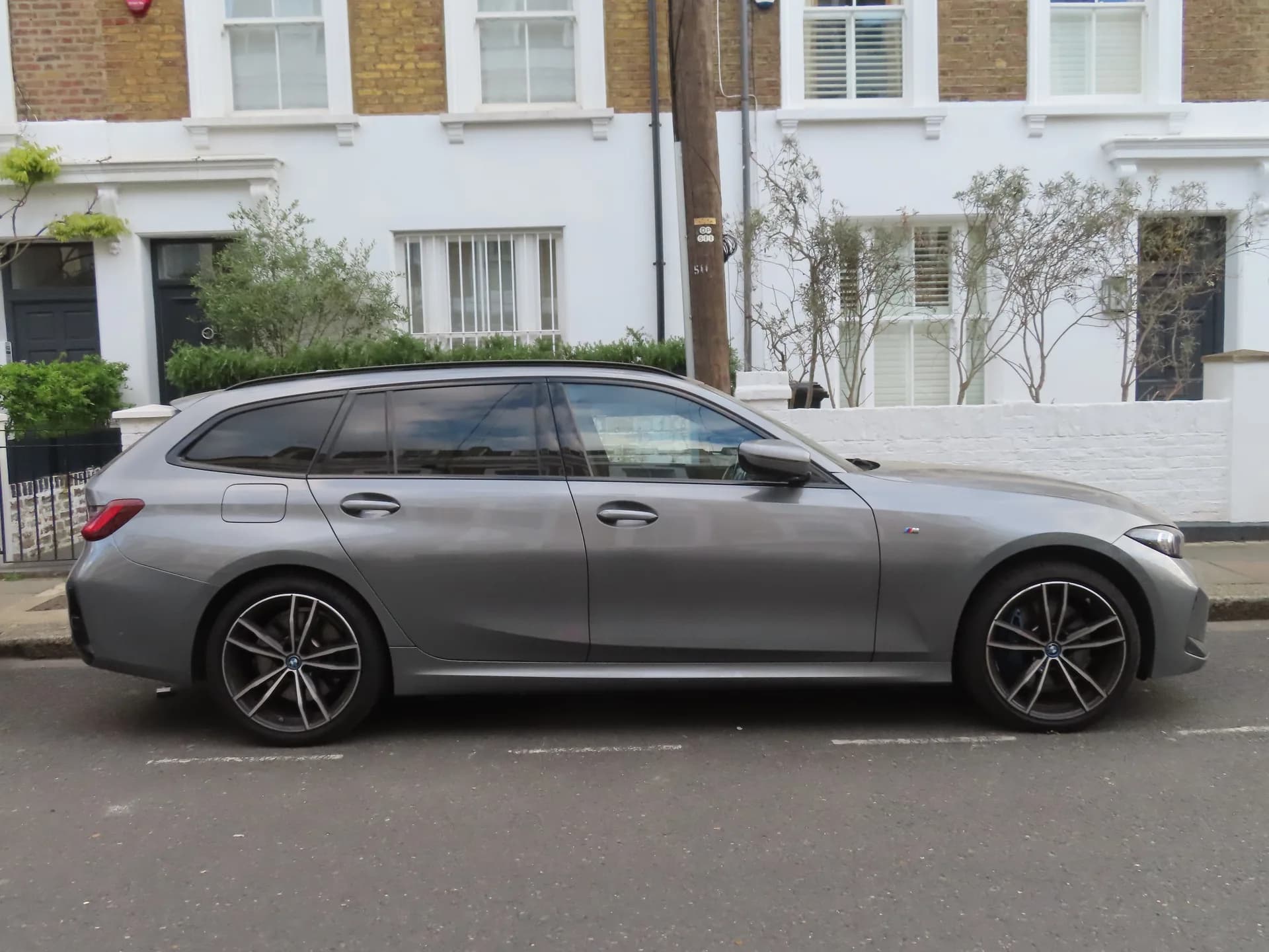 BMW 3 Series 330i