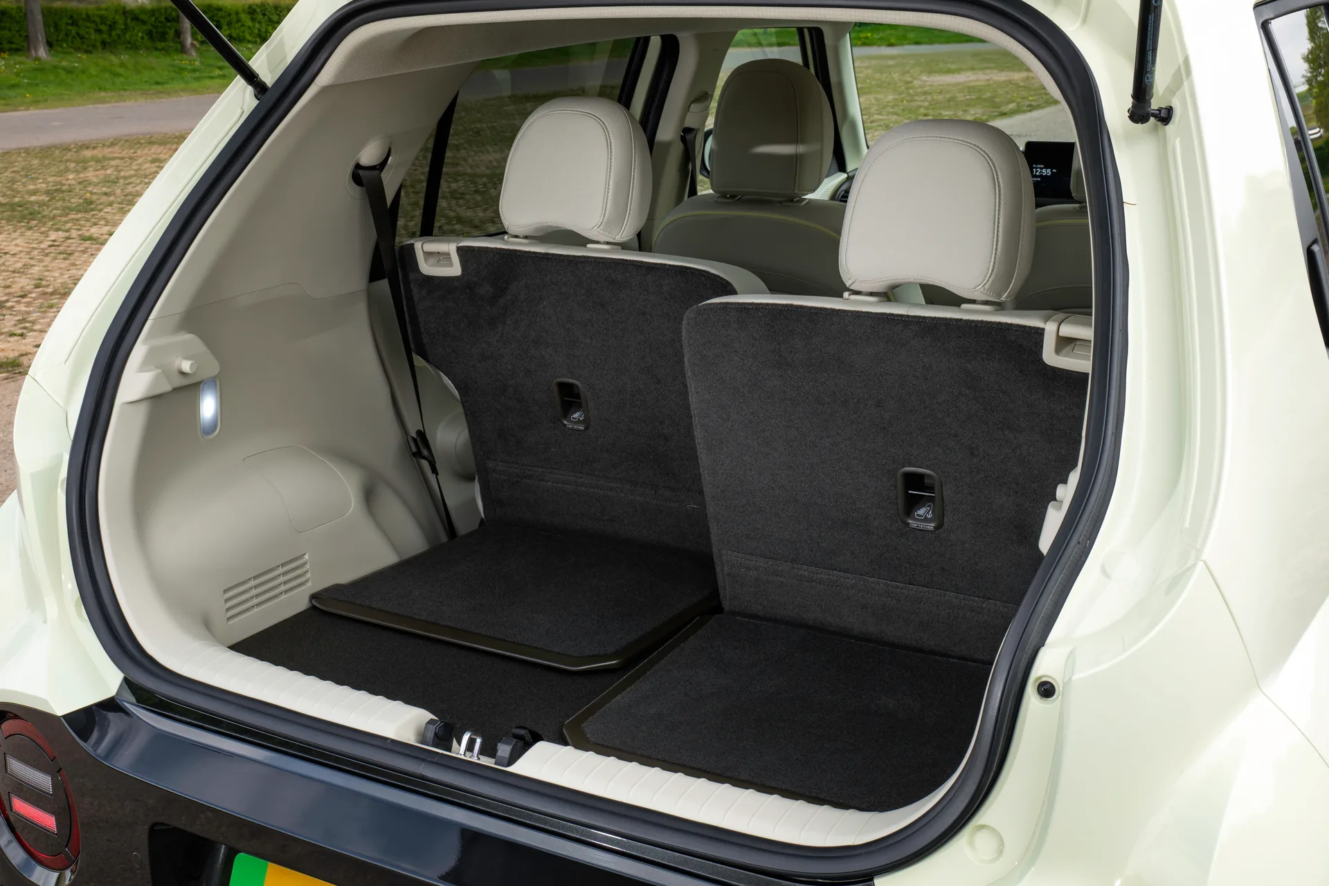 Hyundai Inster Base