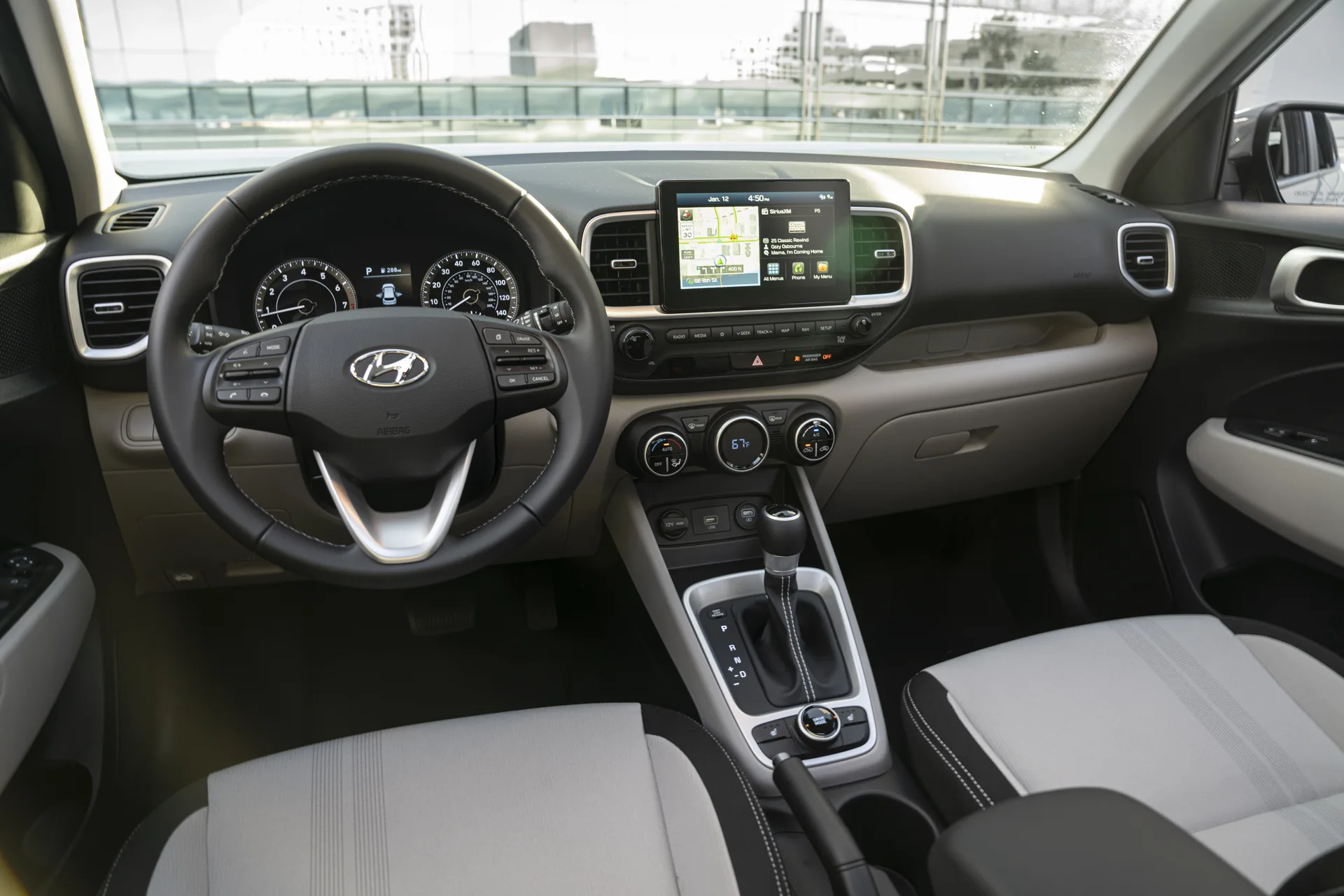 Hyundai Venue Base