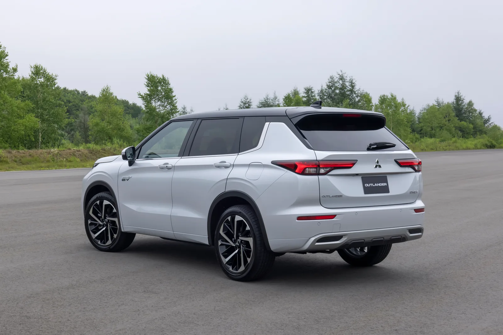 Mitsubishi Outlander PHEV ES