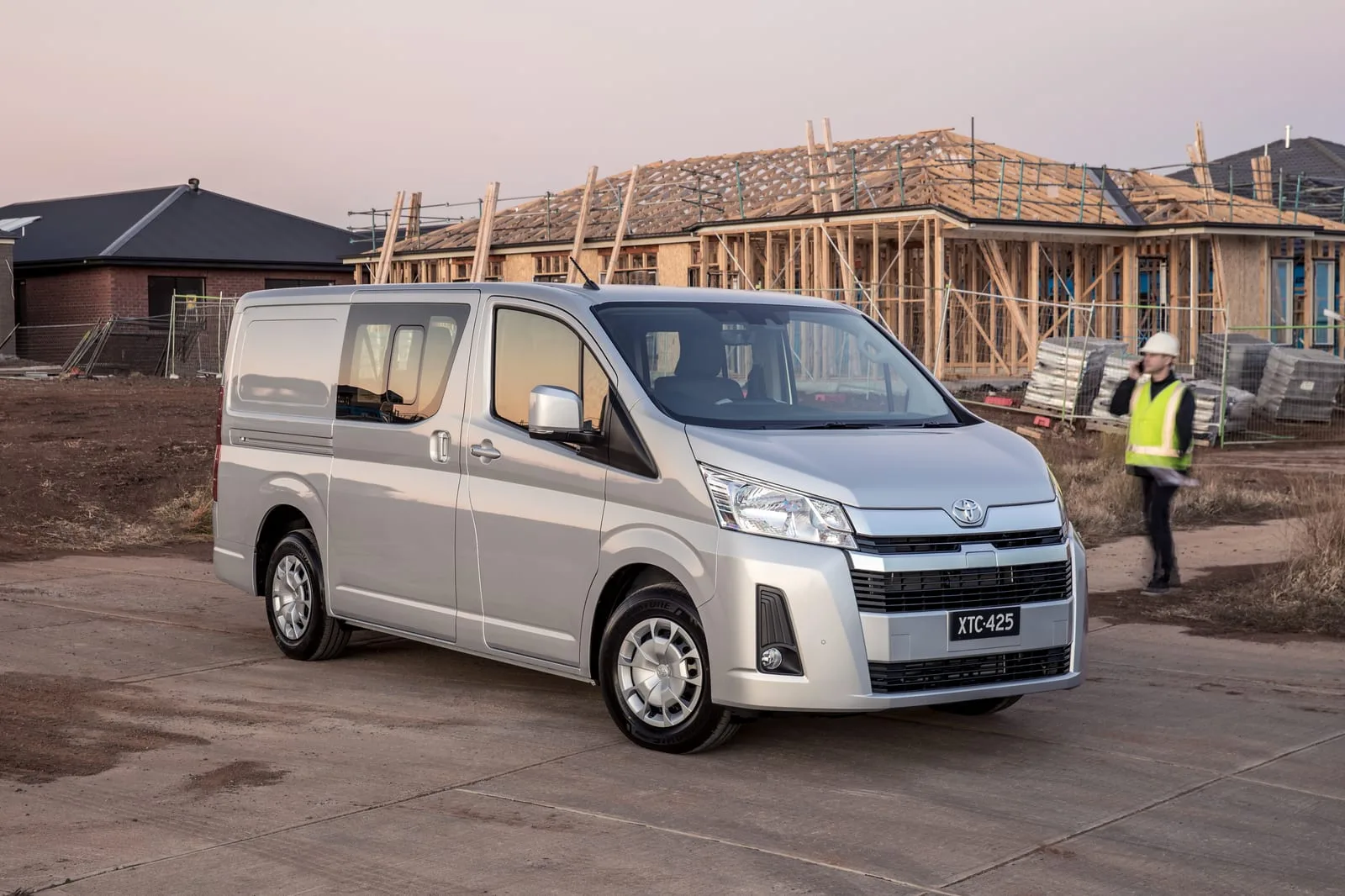 Toyota HiAce LWB Van