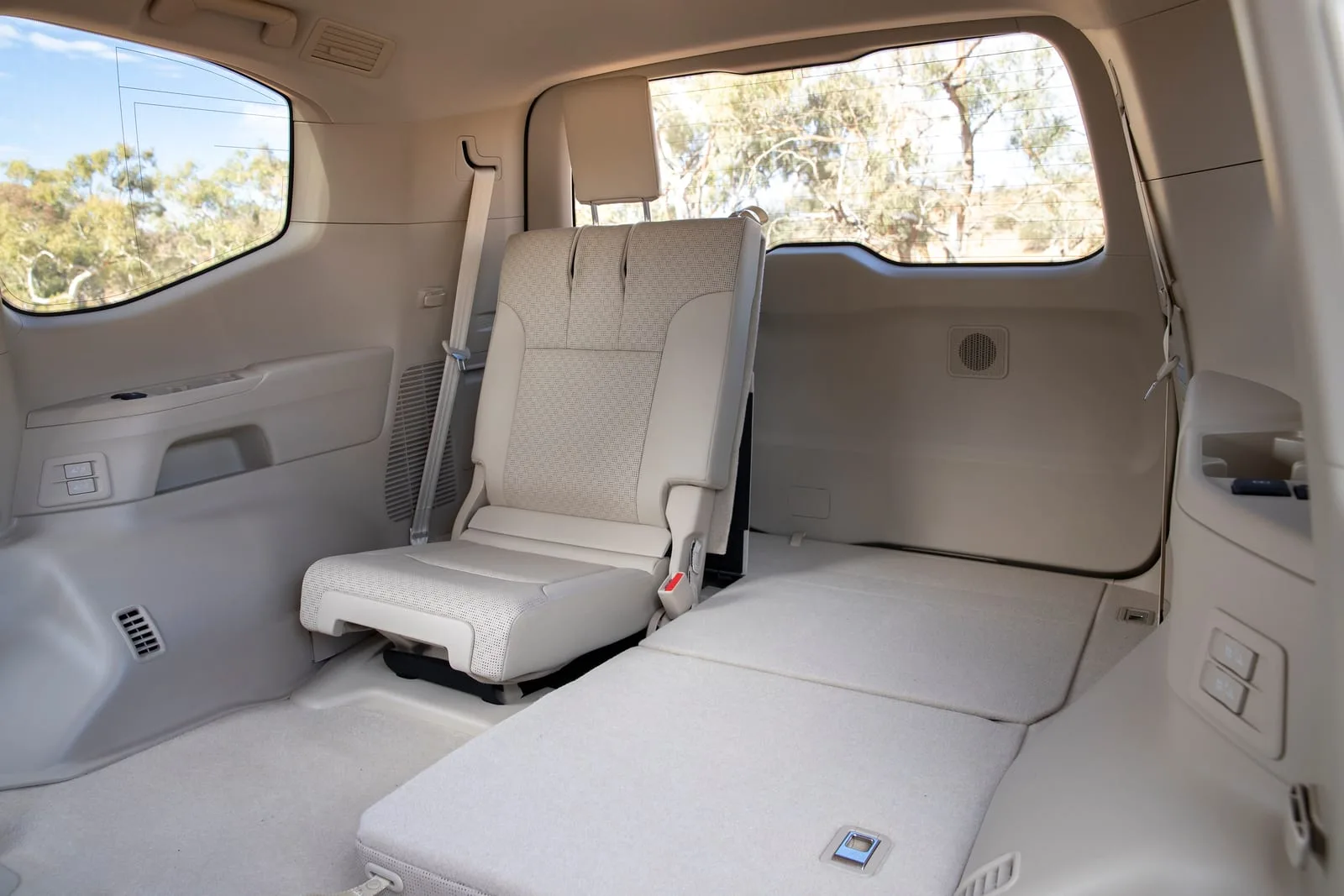 Toyota LandCruiser 300 GX